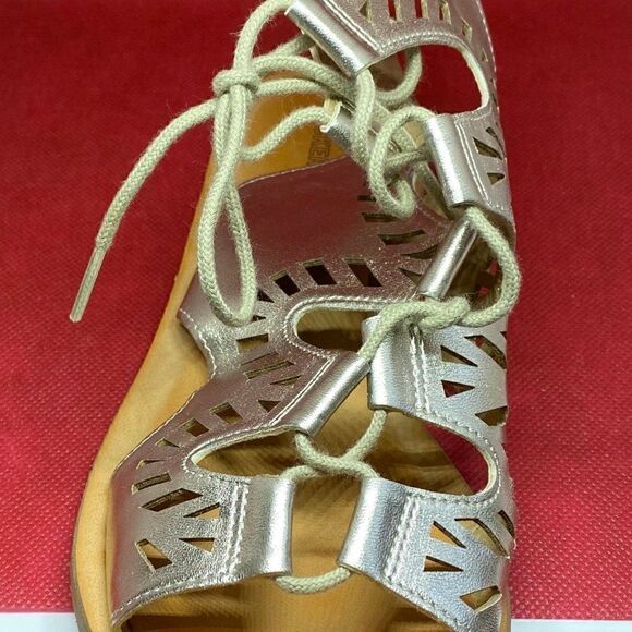 Tucker & Tate Ayva Perforated Sandal (2) - Picture 9 of 15